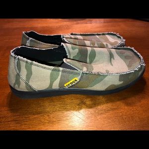 Men’s Crocs Santa Cruz Slip-on